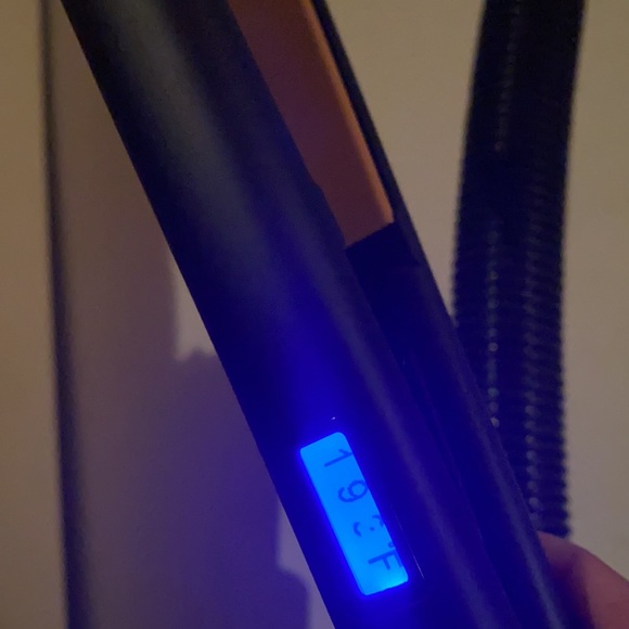 Chi hair straighten - Picture 4 of 7